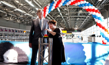Opening tijdelijke vertrekhal