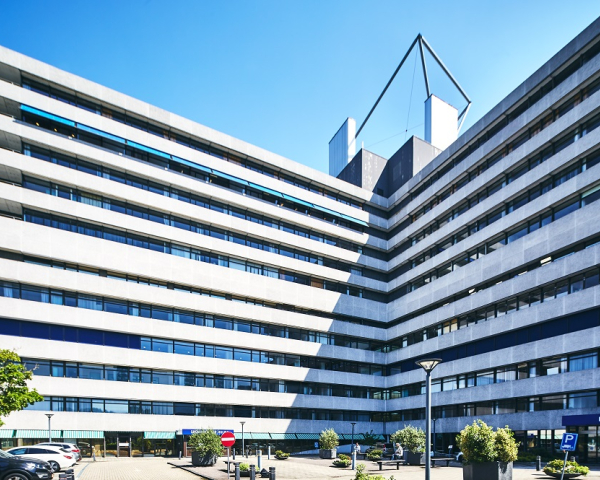 Foto Milan Hofmans kleiner.jpg
